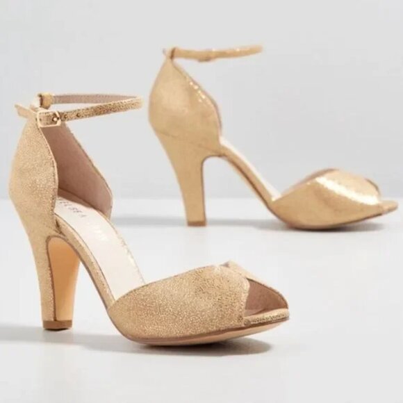 Chelsea Crew Lola heels in gold, size 40 - Picture 2 of 7